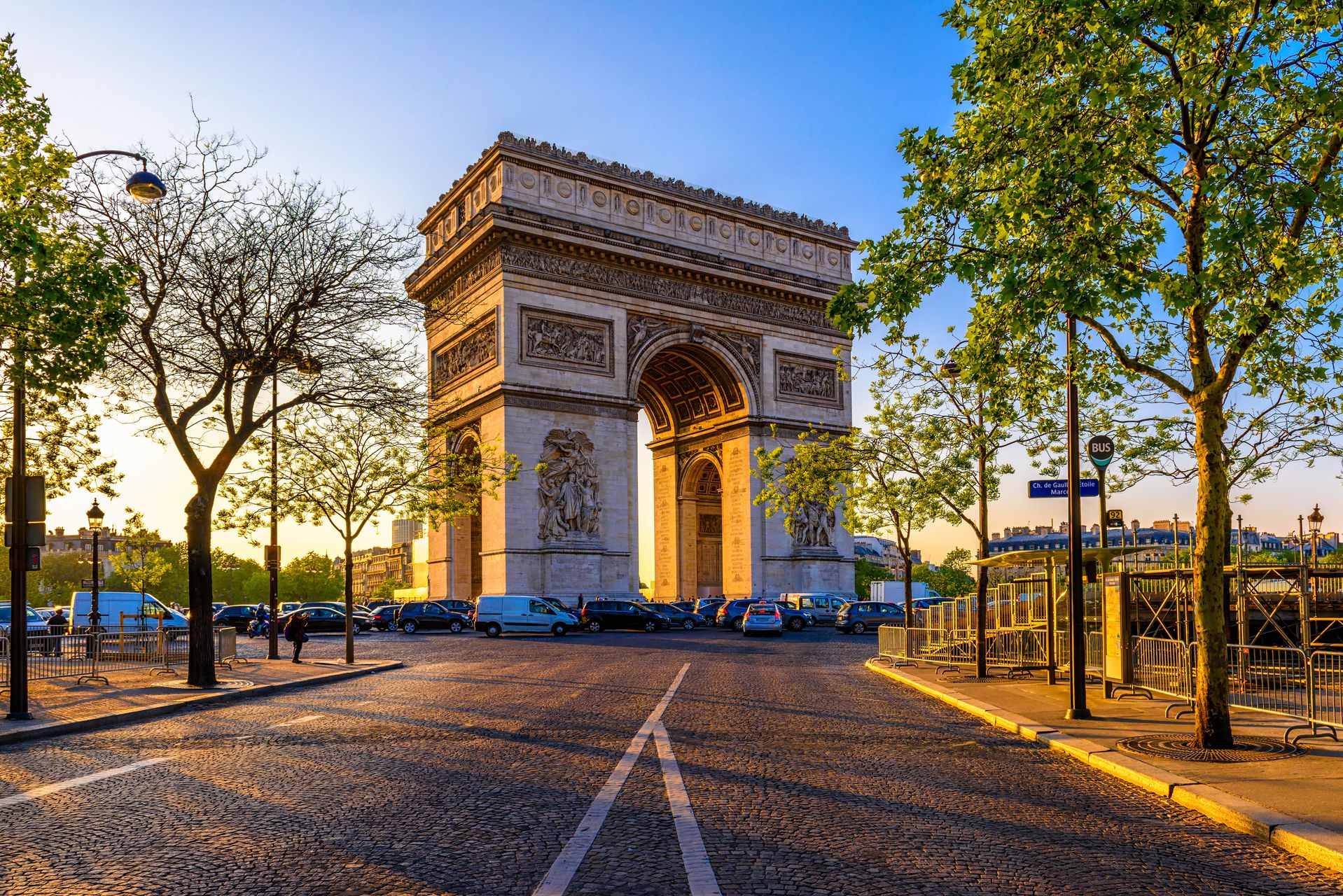 Paris: Arc de Triomphe